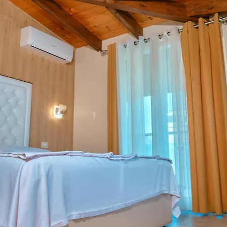Center Park Otel *