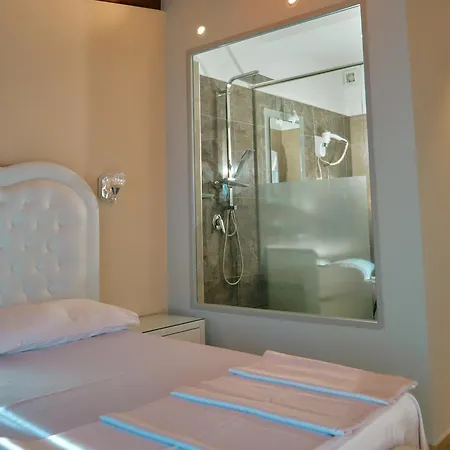 ホテル Center Park Velipojë